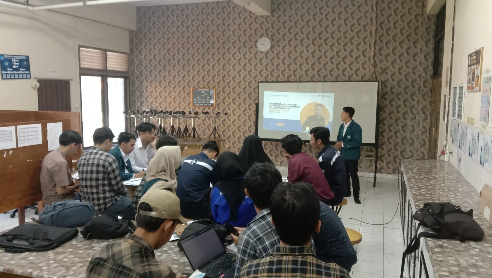 Seminar Kerja Praktik