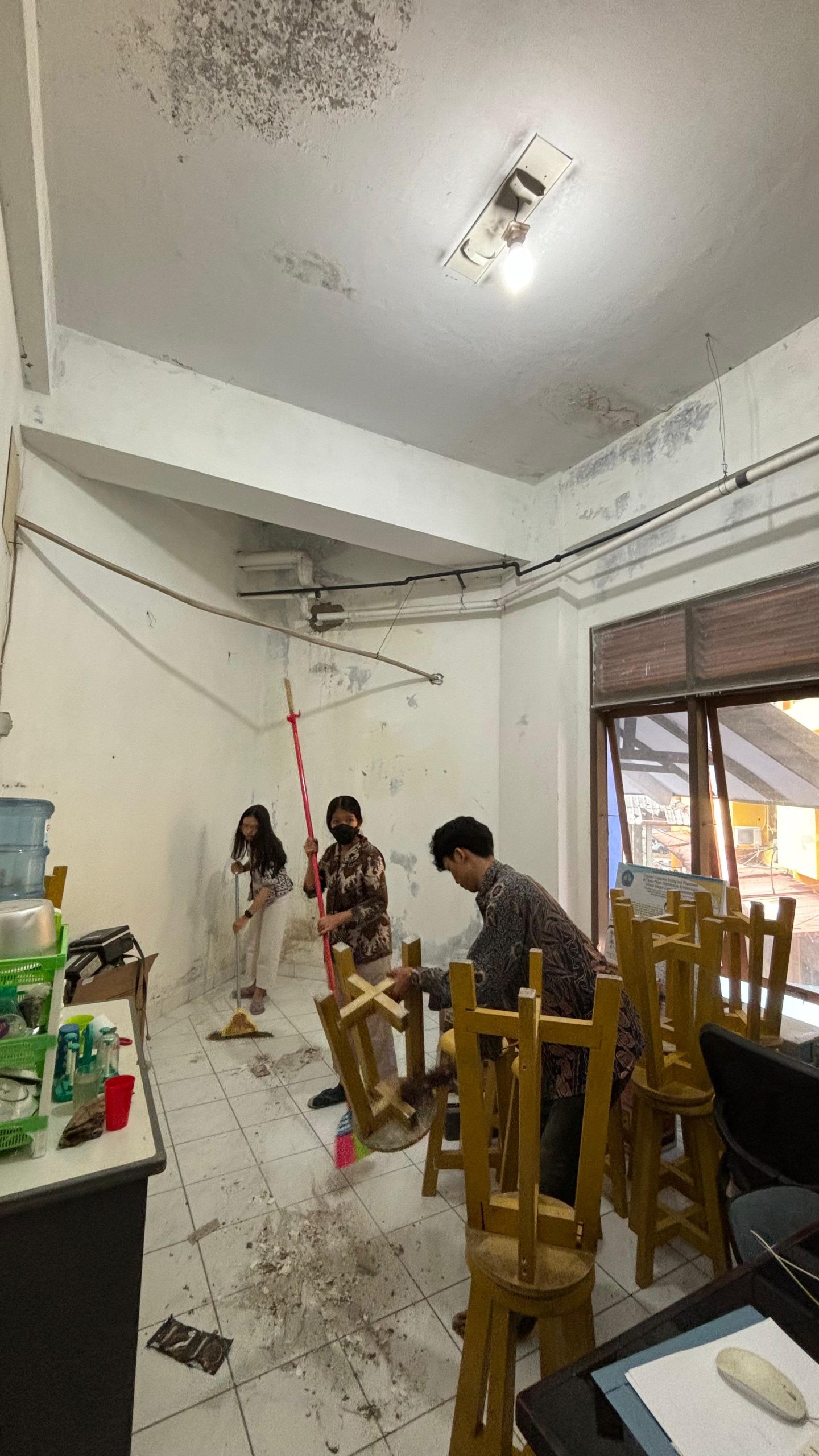 Bersih – Bersih Lab