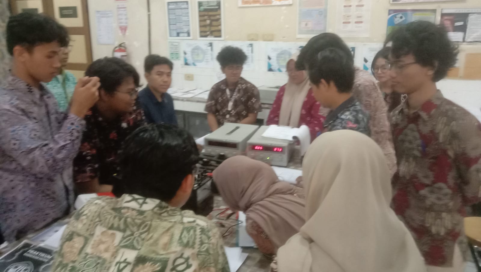 Praktikum RL 2024/2025 Ganjil Modul Superposisi